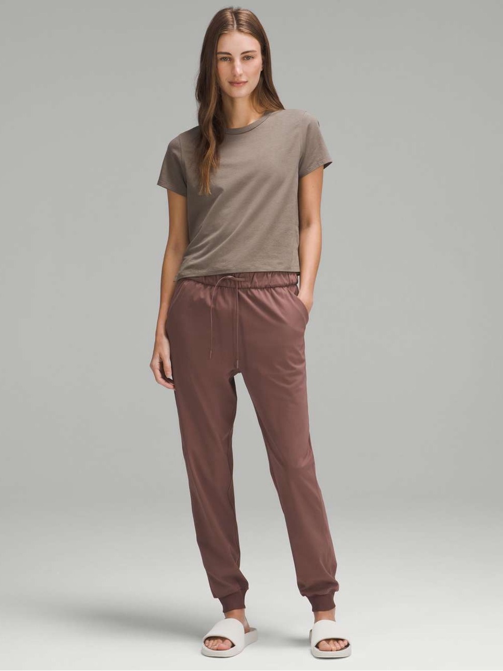 Lululemon Stretch High-Rise Jogger Full Length
Dark Oxide